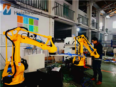 機械手衝床自動化