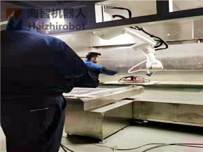 塑料噴漆機器人