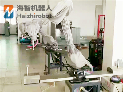 轉台噴塗機器人