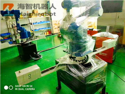 三軸噴塗轉台+機器人