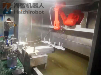 轉台同步噴漆機器人