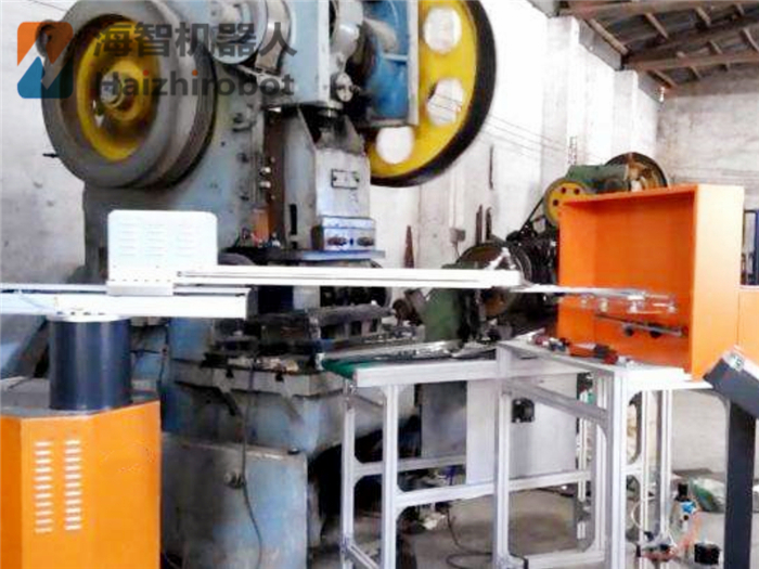 擺臂衝床機械手