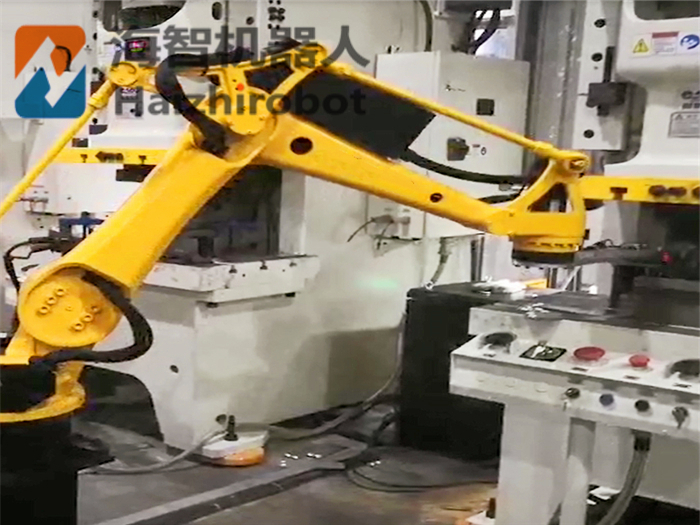 四軸衝床機械臂