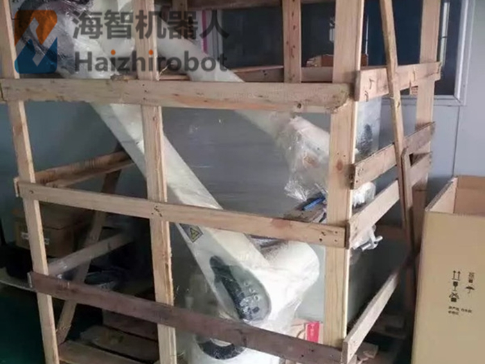 出一批工業自動機器人機型(圖1) 出一批工業自動機器人機型(圖1)