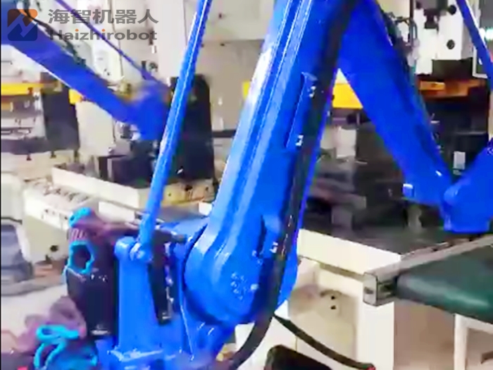 衝床自動化機械臂(圖1)