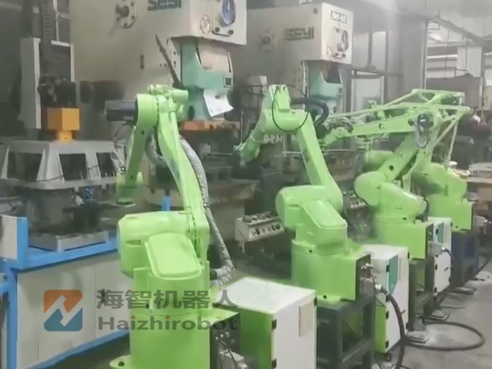 自動機械手衝壓攻牙連線生產線(圖1)