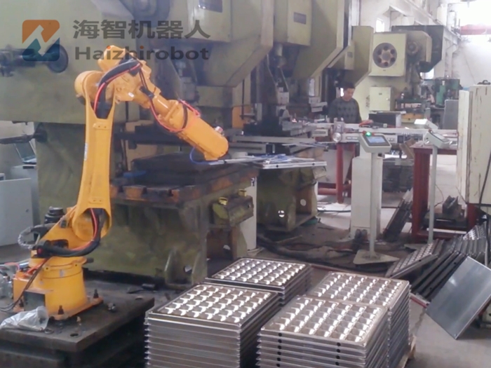 衝床機械手臂(擺臂/關節機械手衝壓聯機)(圖1) 衝床機械手臂(擺臂/關節機械手衝壓聯機)(圖1)